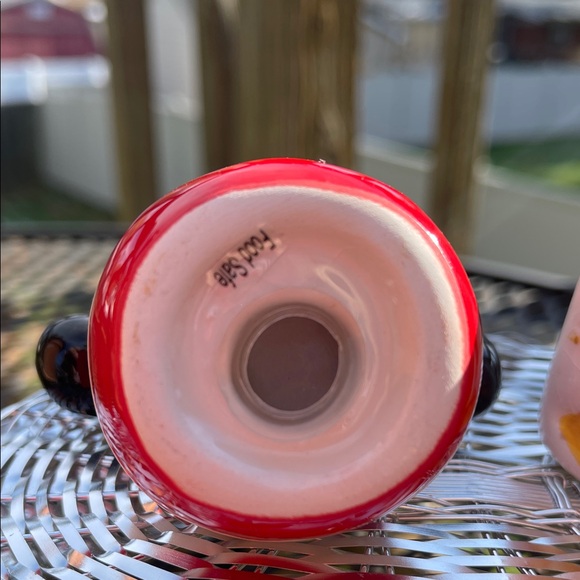 Santa Claus going down the chimney salt & pepper shakers - Picture 6 of 7